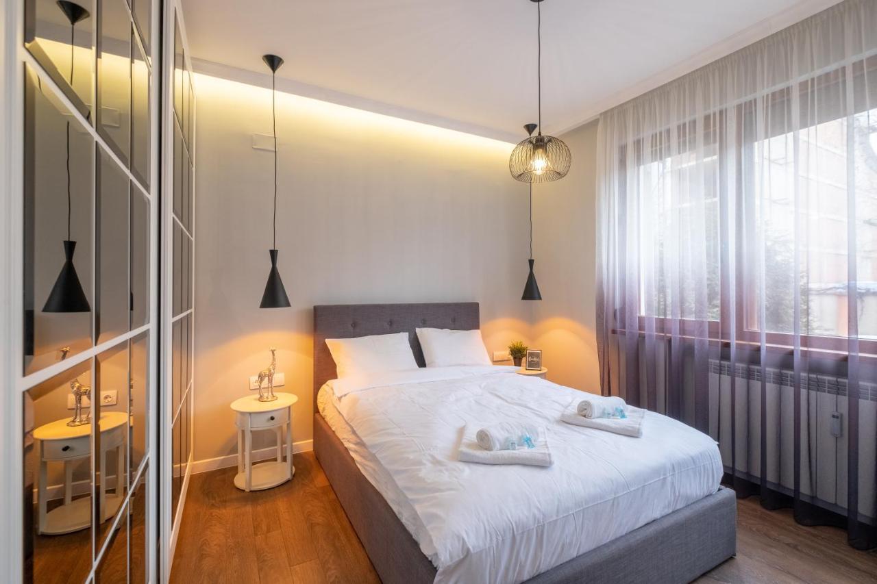 Designer & Cozy 2Bd Flat With A Parking In The City Center By Flat Mаnager Sofia Exterior photo